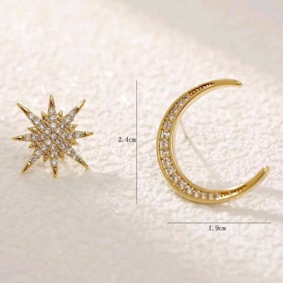 Sun and Moon Elegantly Mismatched Rhinestone Gold Tone Earrings - Picture 4 of 4